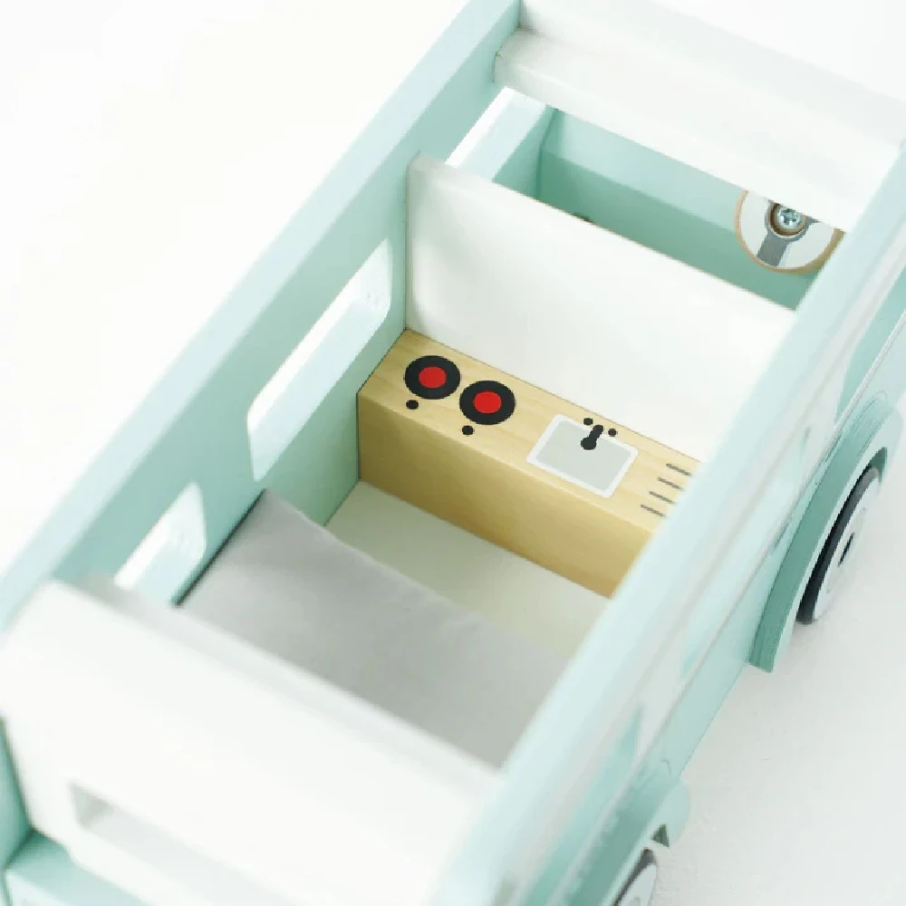 Le Toy Van Sky House With Campervan And Family - Image 9