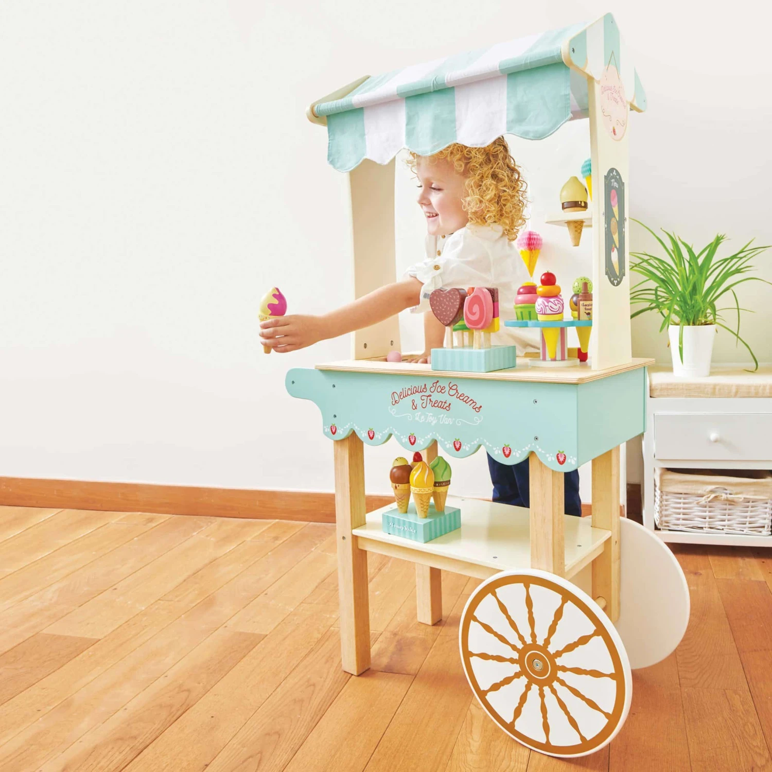 Le Toy Van Ice Cream Trolley - Image 2