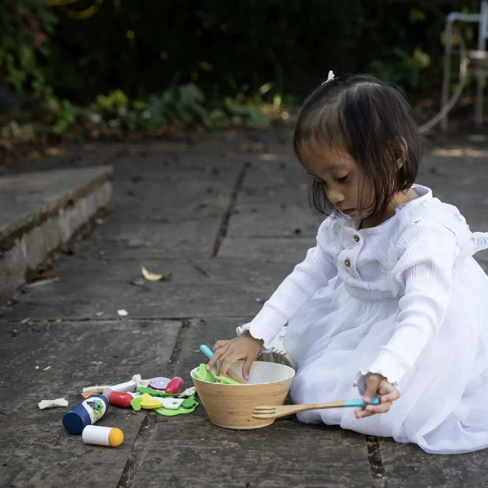 Vilac Salad Set - Image 4