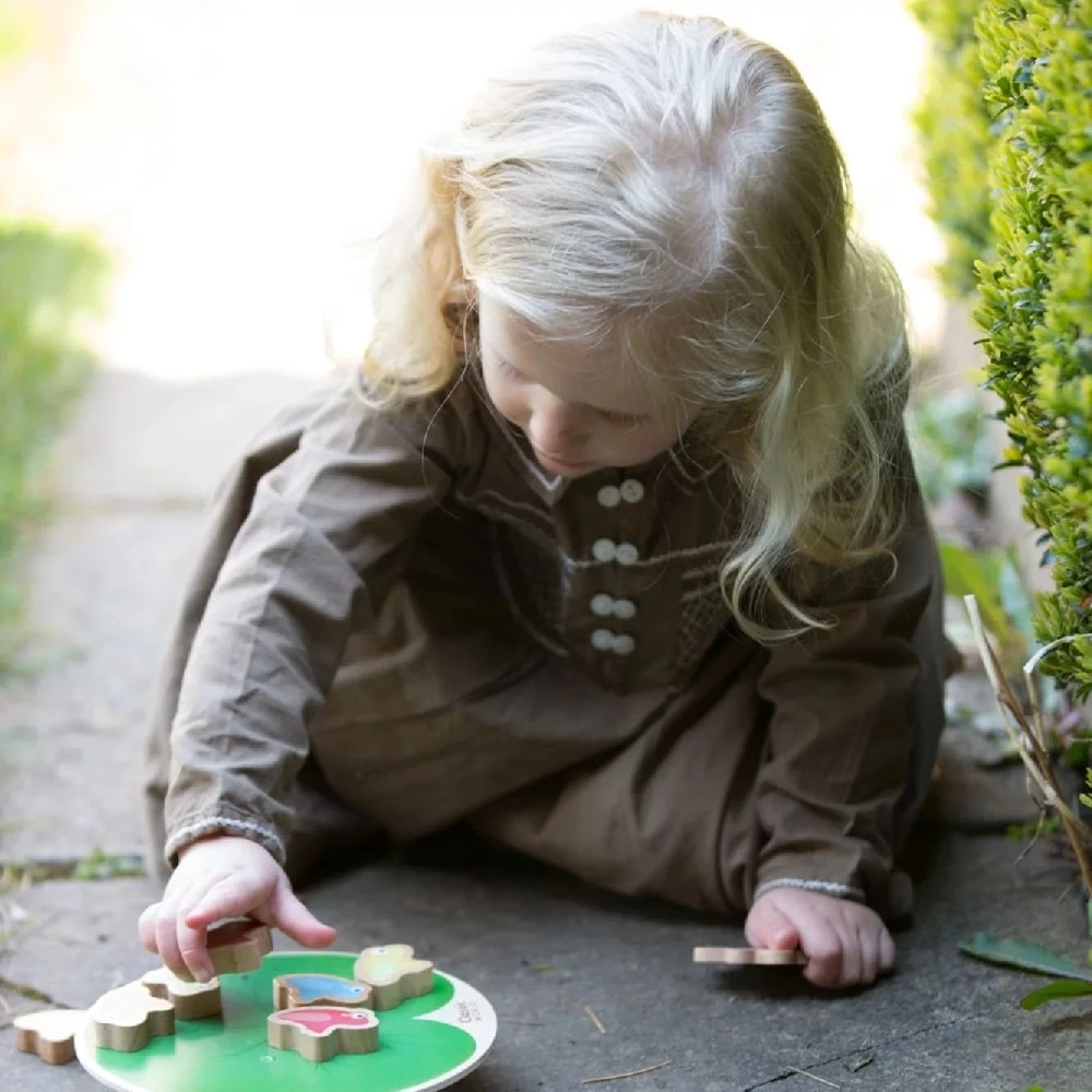 Classic World Balancing Water Lily Game - Image 4