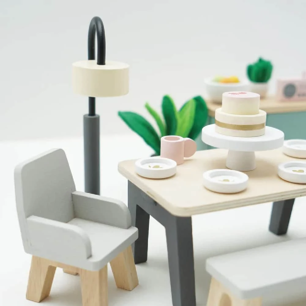 Le Toy Van Doll House Dining Room - Image 3